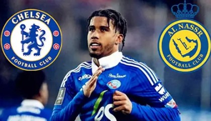 足球赛事焦点：阿森纳惊险保级，巴萨逆转登顶，AC米兰强势反弹积分榜风云再起